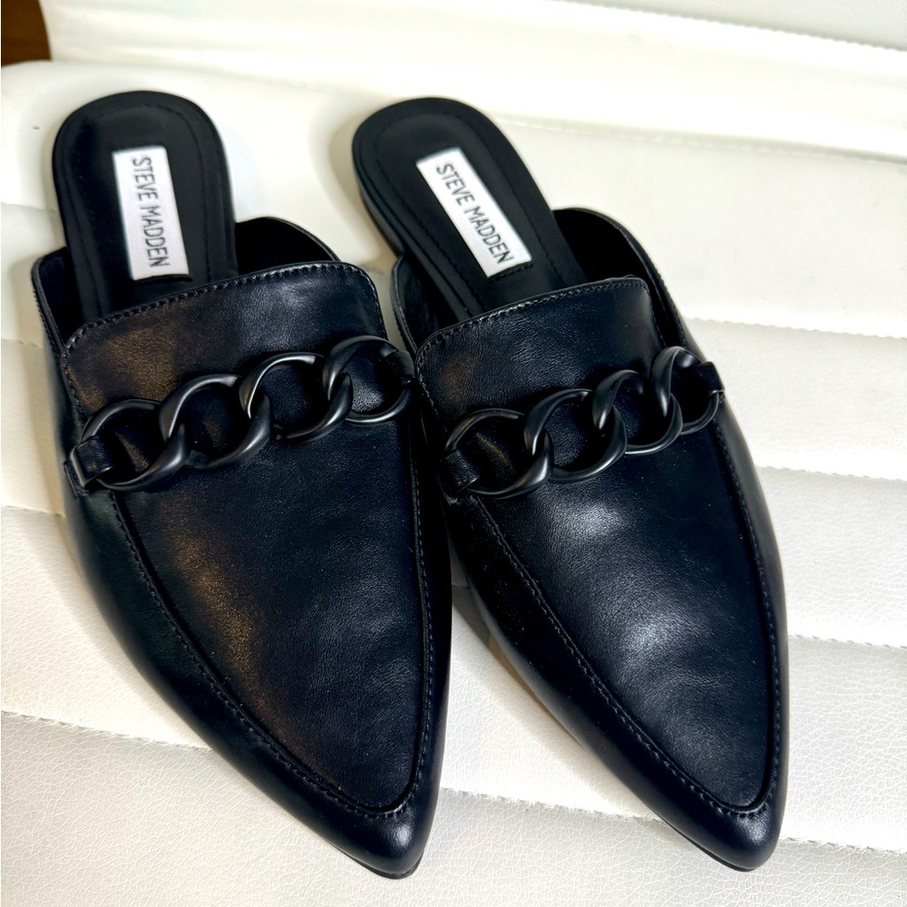 Steve Madden Black Flats, Size 8